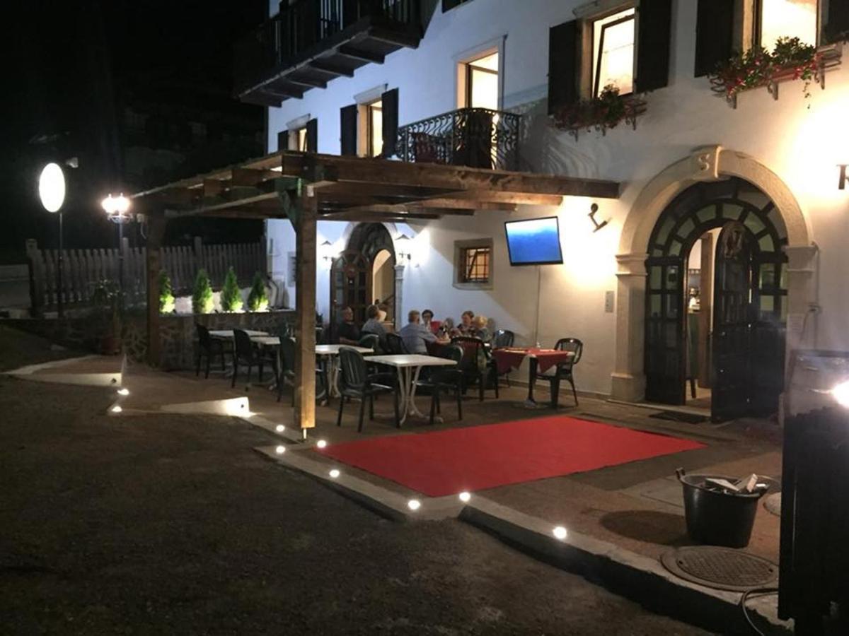 Albergo Locanda Corona Ballino Kültér fotó